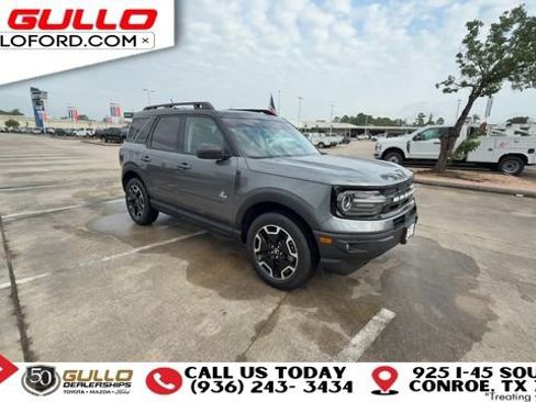 Used 2024 Ford Bronco Sport Outer Banks w/ Tech Package image 2