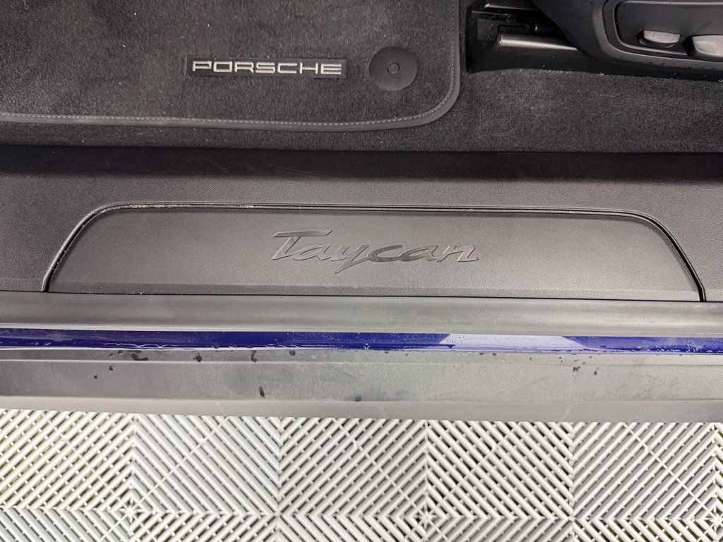 Used 2024 Porsche Taycan RWD image 21