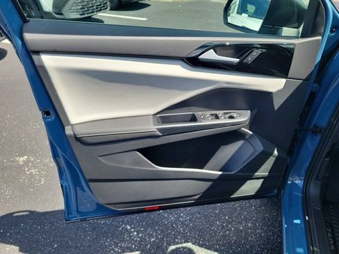 Certified 2025 Volkswagen Taos S FWD image 15