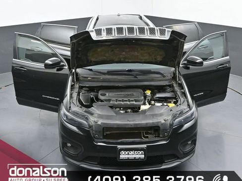 Used 2019 Jeep Cherokee Latitude Plus image 23