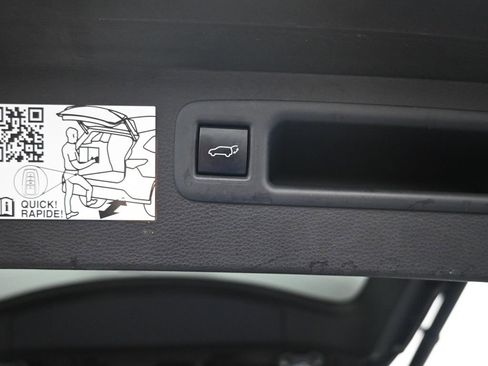 Used 2023 Toyota Highlander Limited image 39