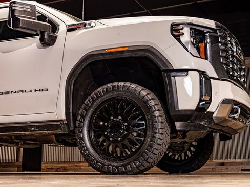 Used 2024 GMC Sierra 3500 Denali w/ Denali Reserve Package image 13