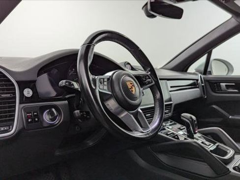 Used 2019 Porsche Cayenne image 22