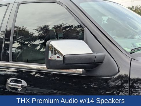 Used 2017 Lincoln Navigator Select image 12