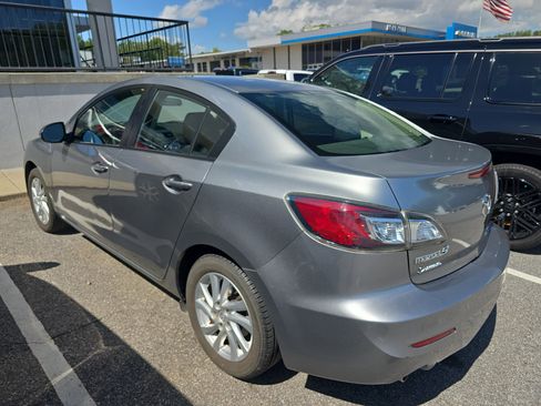 Used 2012 MAZDA MAZDA3 i Touring FWD image 3
