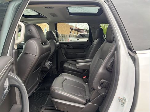 Used 2017 Chevrolet Traverse LT FWD image 31