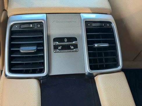 Used 2014 Porsche Panamera RWD image 21