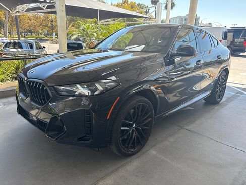 Used 2024 BMW X6 xDrive40i w/ Executive Package AWD/4WD image 2