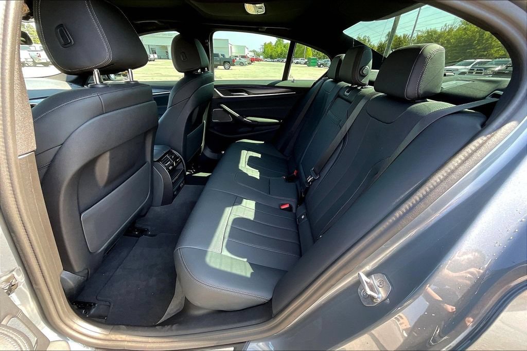 Used 2023 BMW 530i w/ M Sport Package RWD image 6
