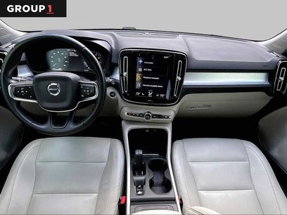 Used 2021 Volvo XC40 T5 Momentum w/ Protection Package Premier