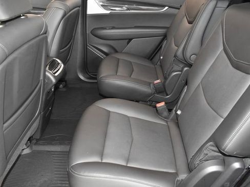 Used 2024 Cadillac XT6 Sport w/ Technology Package AWD/4WD image 19
