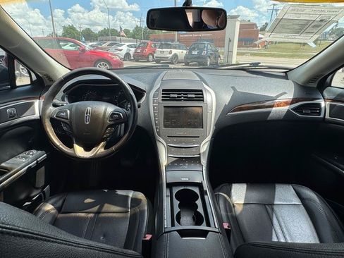 Used 2015 Lincoln MKZ FWD image 15