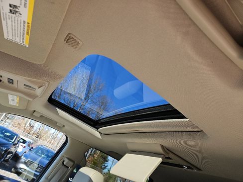 Used 2016 Cadillac Escalade ESV Luxury image 15