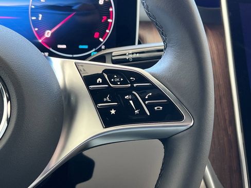 New 2026 Mercedes-Benz GLC 300 image 30