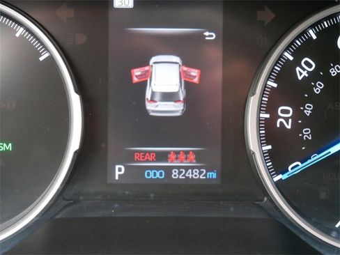 Used 2021 Toyota RAV4 XLE image 27