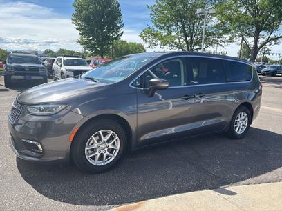 Used 2023 Chrysler Pacifica Touring-L