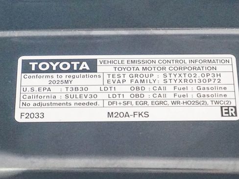 Certified 2025 Toyota Corolla Cross LE FWD image 29