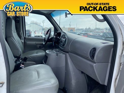 Used 2001 Ford E-250 and Econoline 250 image 9