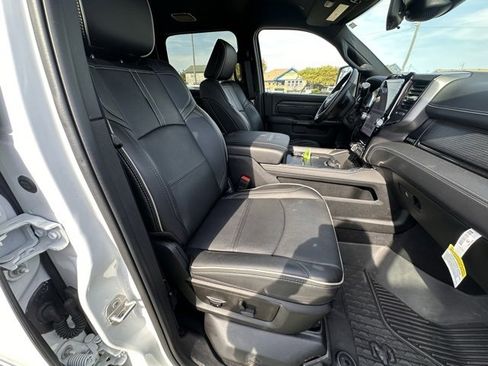 Used 2024 RAM 2500 Limited image 11