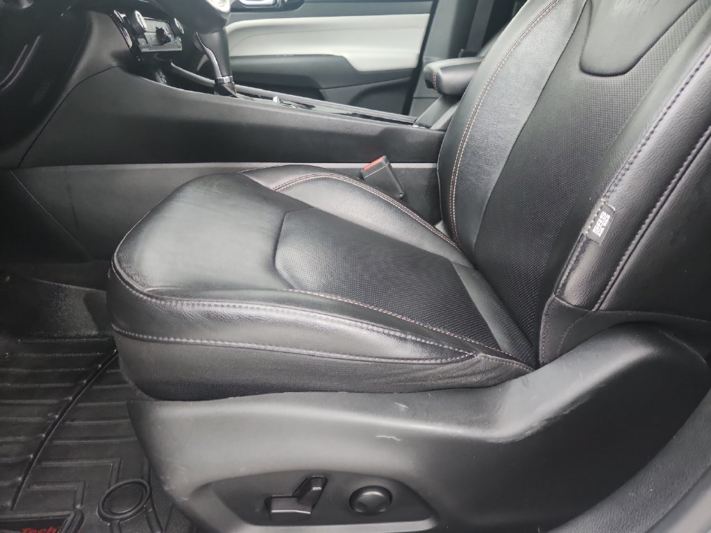 Used 2022 Jeep Compass Limited w/ Sun and Sound Group AWD/4WD image 22