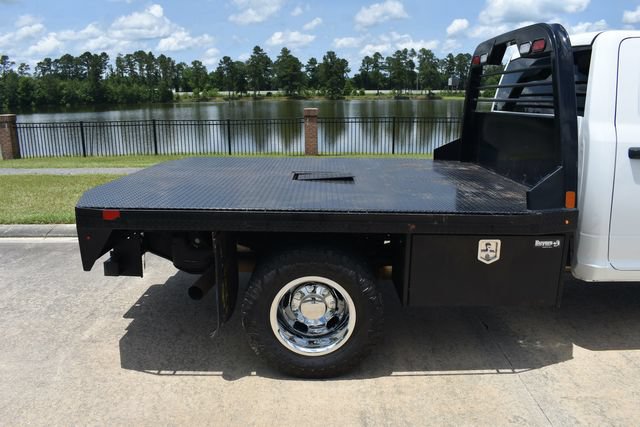Used 2023 RAM 3500 Tradesman w/ Chrome Appearance Group AWD/4WD image 4
