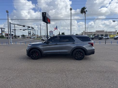 Used 2022 Ford Explorer ST w/ Equipment Group 401A RWD image 2