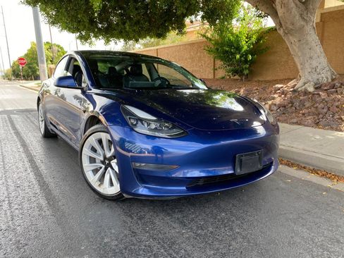 Used 2022 Tesla Model 3 Long Range image 2