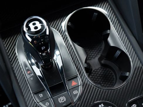 Certified 2025 Bentley Bentayga Extended Wheelbase image 37