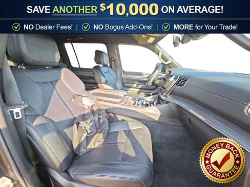 Used 2024 Jeep Wagoneer L Series III w/ Flexible Seating Group image 22