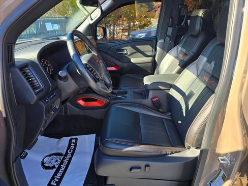 Used 2023 Nissan Frontier PRO-4X w/ Pro-4X Premium Package image 12