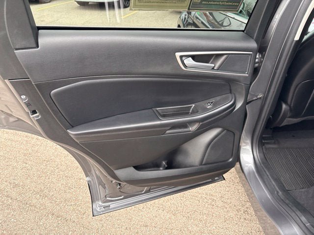 Used 2024 Ford Edge SEL AWD/4WD image 19