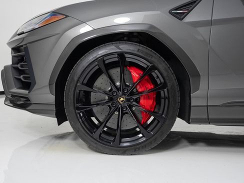Used 2021 Lamborghini Urus AWD/4WD image 9