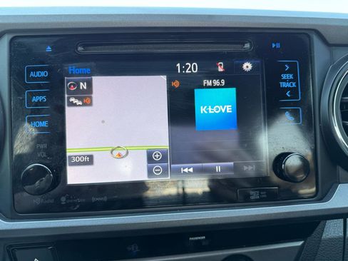 Used 2016 Toyota Tacoma TRD Sport w/ Towing Package image 27