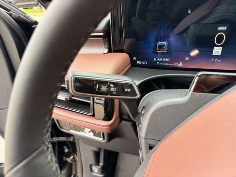 New 2026 Lincoln Aviator Reserve AWD/4WD image 26