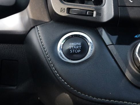 Used 2016 Toyota RAV4 Limited FWD image 7