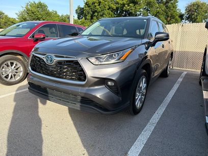 Used 2021 Toyota Highlander Limited