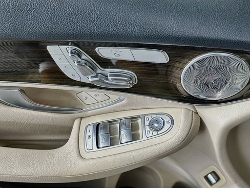 Used 2016 Mercedes-Benz GLC 300 4MATIC image 15