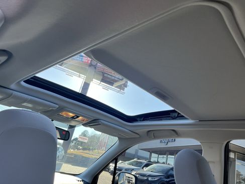 Used 2016 Subaru Forester 2.5i Premium w/ All-Weather Package image 25