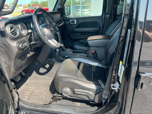 Used 2019 Jeep Wrangler Unlimited Sahara w/ Safety Group AWD/4WD image 14