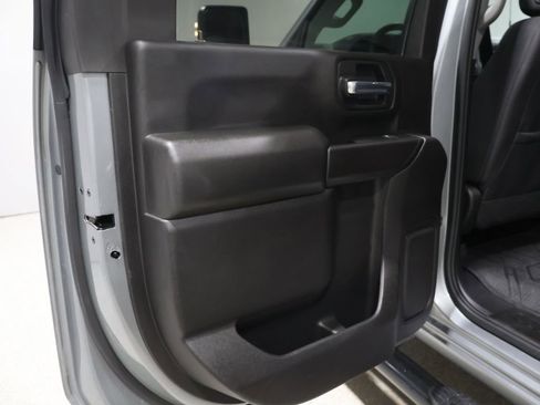 Used 2025 Chevrolet Silverado 2500 Custom w/ Custom Value Package image 18