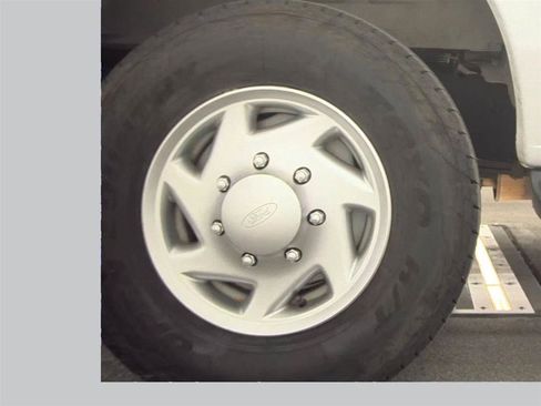 Used 2013 Ford E-350 and Econoline 350 XLT RWD image 11