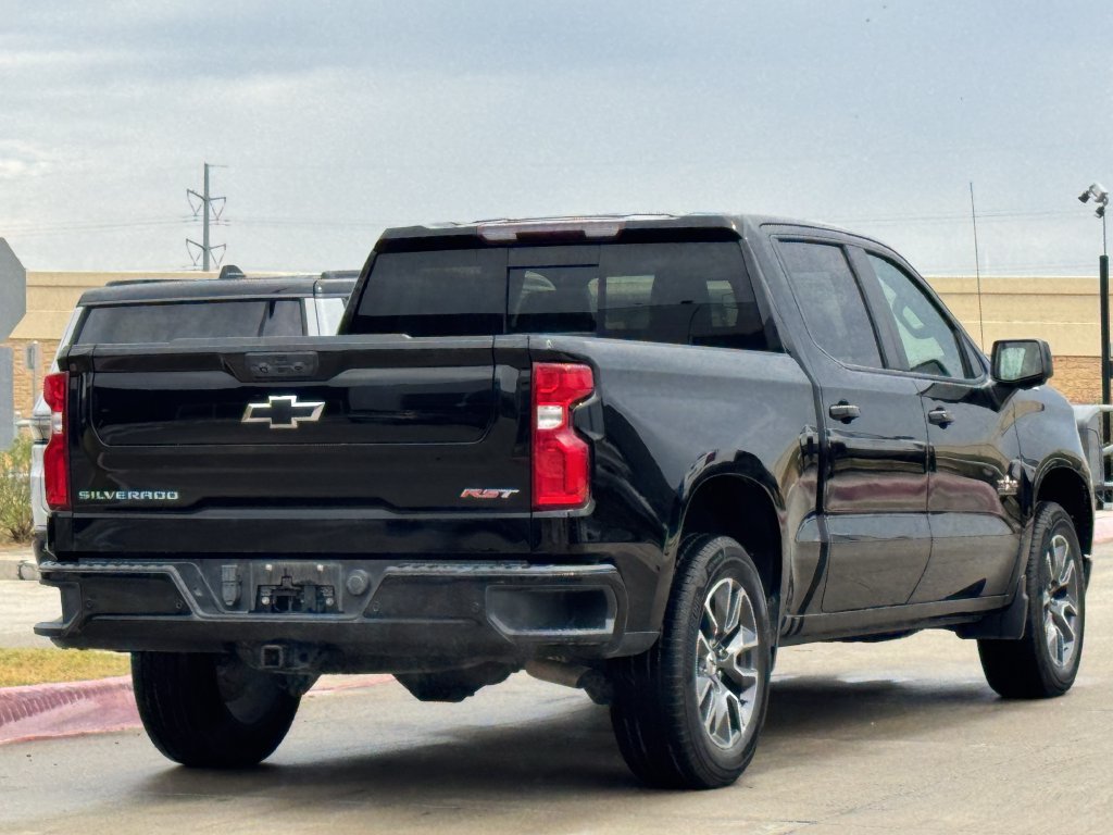 Used 2022 Chevrolet Silverado 1500 RST RWD image 4