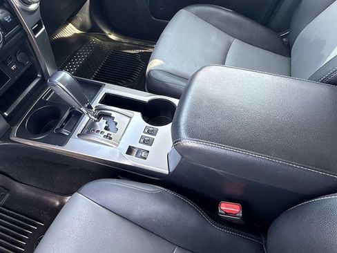 Used 2023 Toyota 4Runner SR5 Premium w/ Moonroof Package RWD image 22