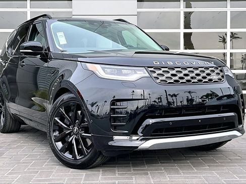 New 2026 Land Rover Discovery Limited Edition image 2