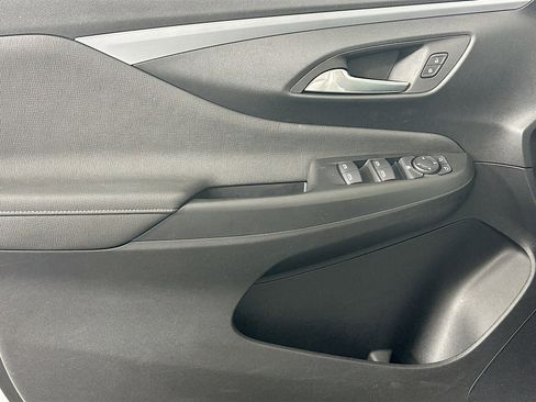 Used 2025 Buick Envista Preferred image 15