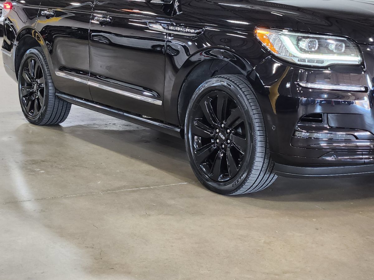 Used 2022 Lincoln Navigator Reserve AWD/4WD image 16