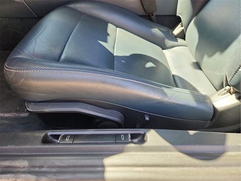 Used 2021 Porsche 718 Cayman Base image 13