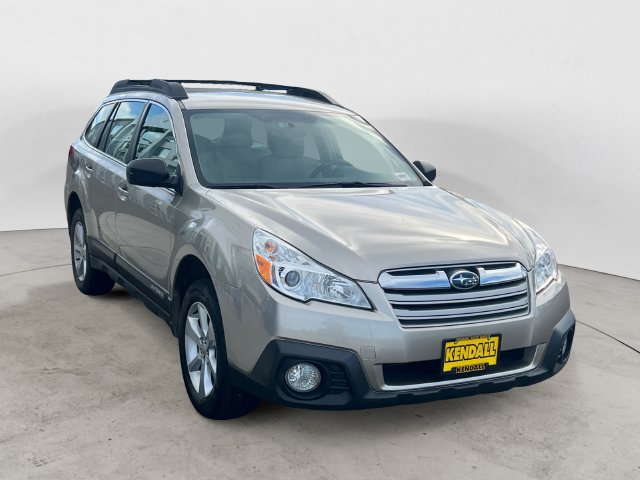 Used 2014 Subaru Outback 2.5i w/ Alloy Wheel Package AWD/4WD image 3