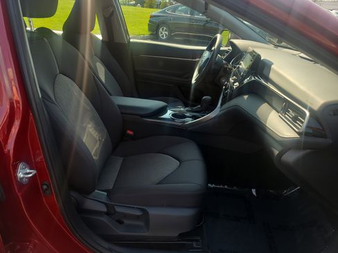 Certified 2022 Toyota Camry LE w/ Carpet Mat Package (TMS) FWD image 17