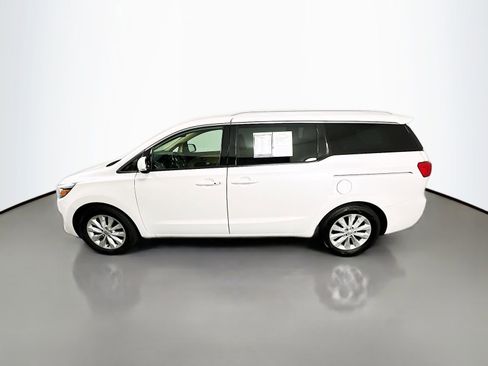 Used 2016 Kia Sedona EX FWD image 4